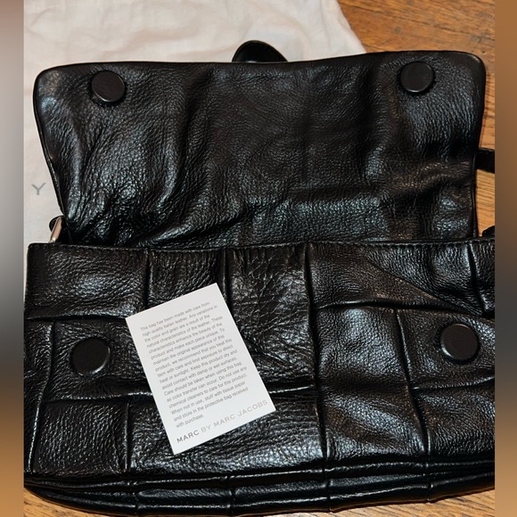 Marc by Marc Jacobs black leather stitch wide shoulder bag / medium size - Picture 3 of 11